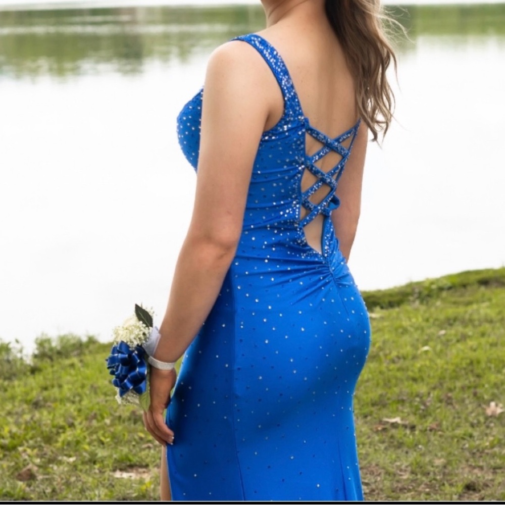 Black Bliss prom dress